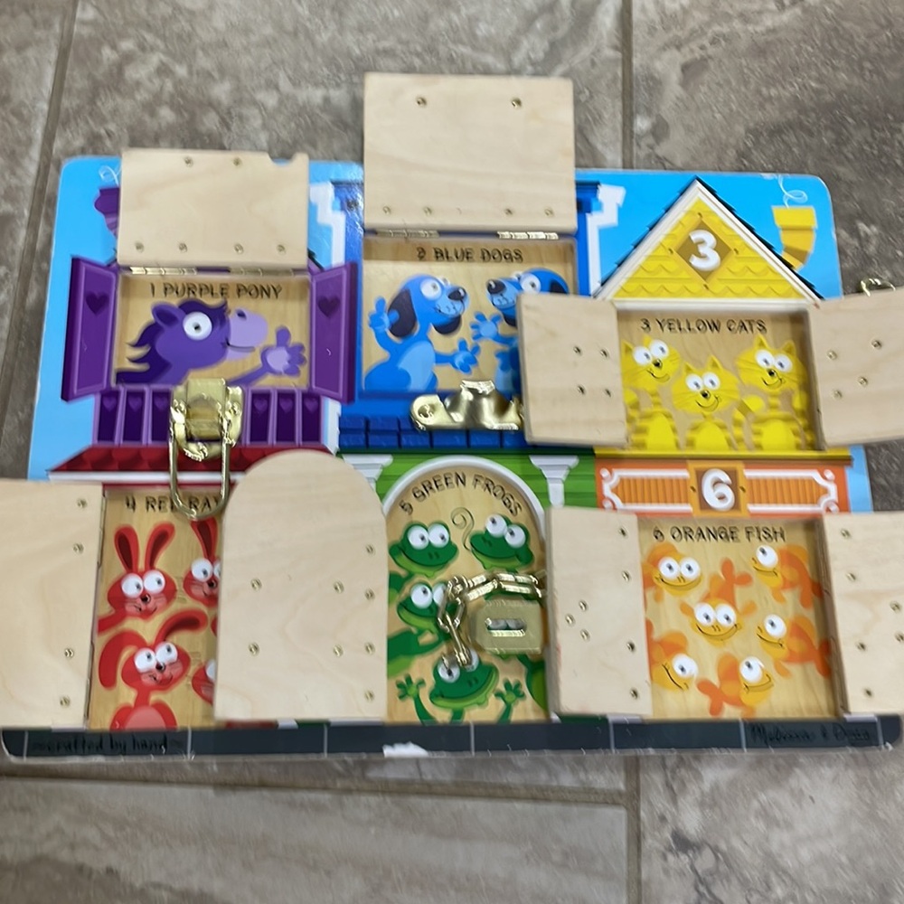Melissa & Doug Wooden Latches Board Sensory Activity Toy‎ For Kids - Picture 4 of 8